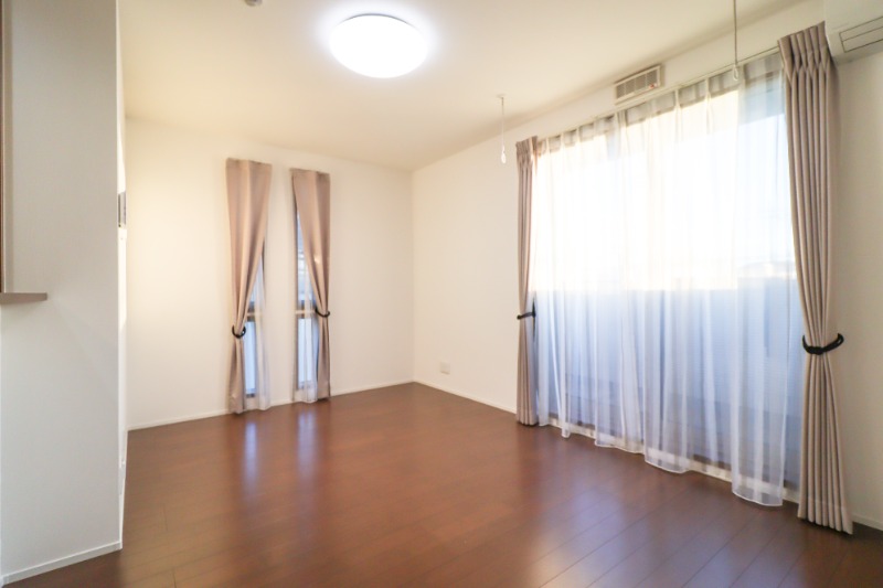 居室・リビング　図面と現状に相違がある場合には現状を優先