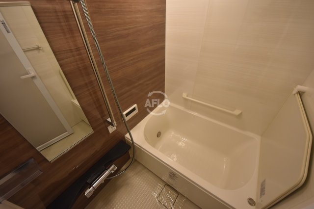 バス・シャワールーム　ラシュレ天満橋　浴室