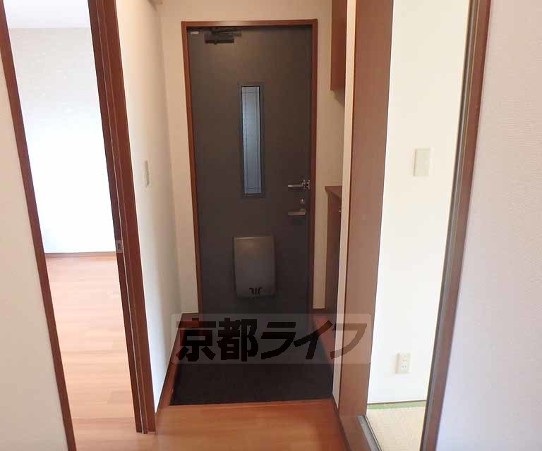 玄関　玄関ホールです