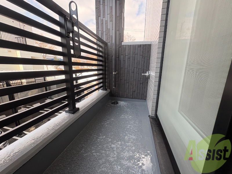 バルコニー　バルコニーです。洗濯物を干したり一息ついたりできますね！