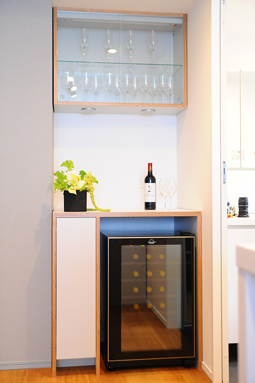 その他設備　ワインセラー。ワイン・ワイングラスはついておりません。