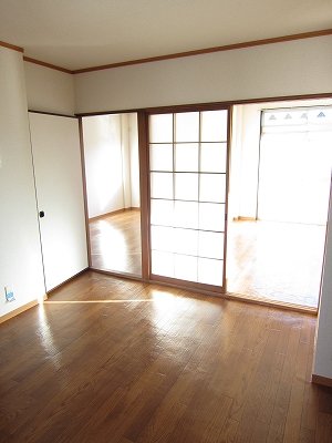 居室・リビング　きれいな内装です