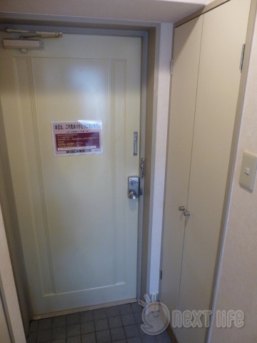 玄関　モンレーヴ調布