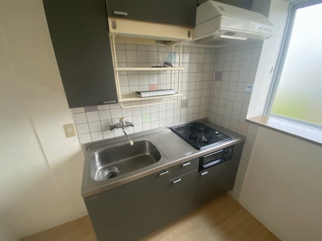 キッチン　壁付けキッチンでスペースを有効活用☆