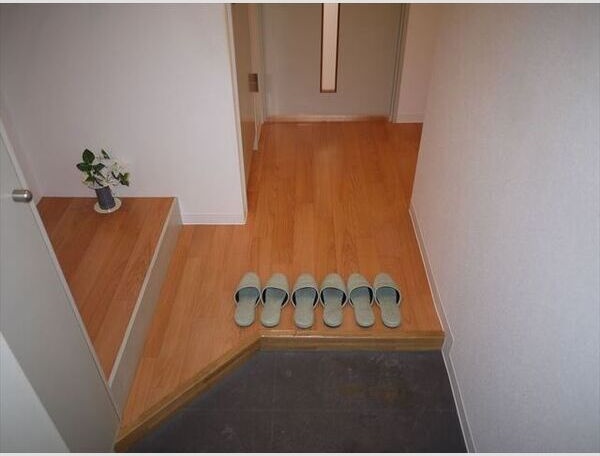 玄関　キレイな玄関でお出迎え♪