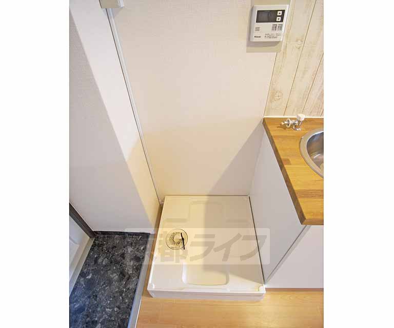 洗面設備　室内洗濯機置き場です。