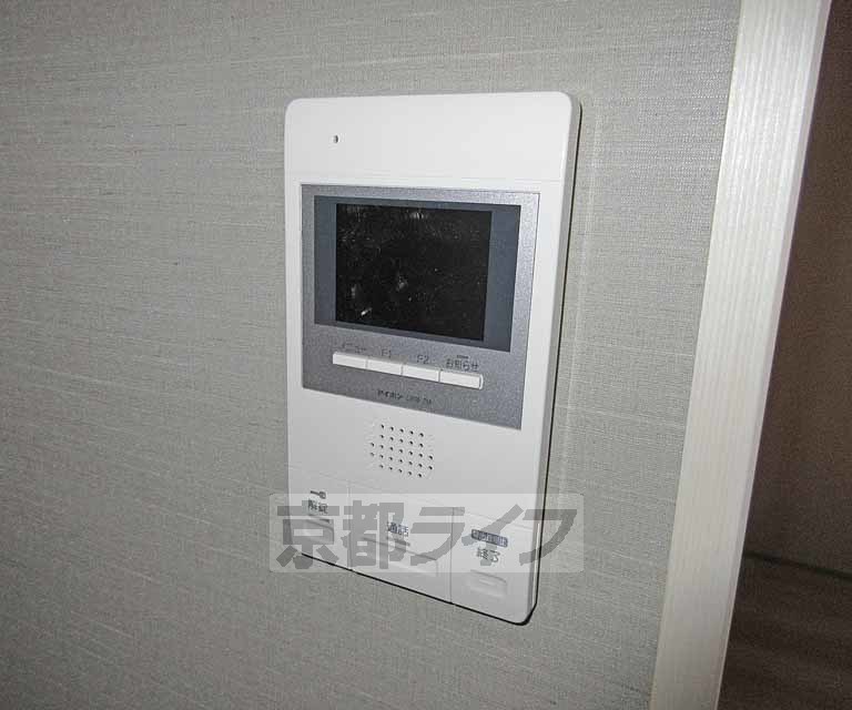 セキュリティ　カラーモニターです