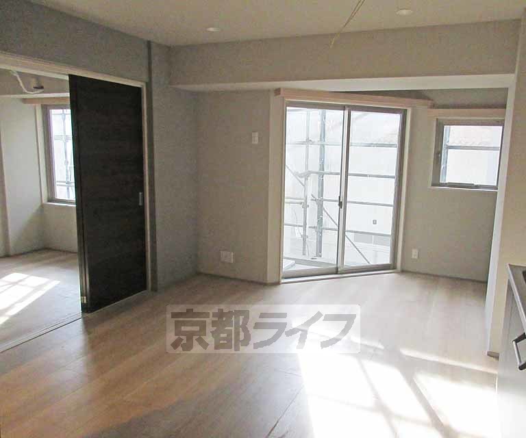 居室・リビング　開放感のある明るいお部屋です