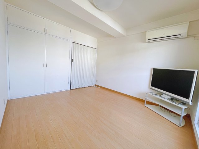 居室・リビング　広々としたきれいなリビングです