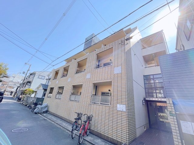 建物外観　シンプルなデザインの外観です