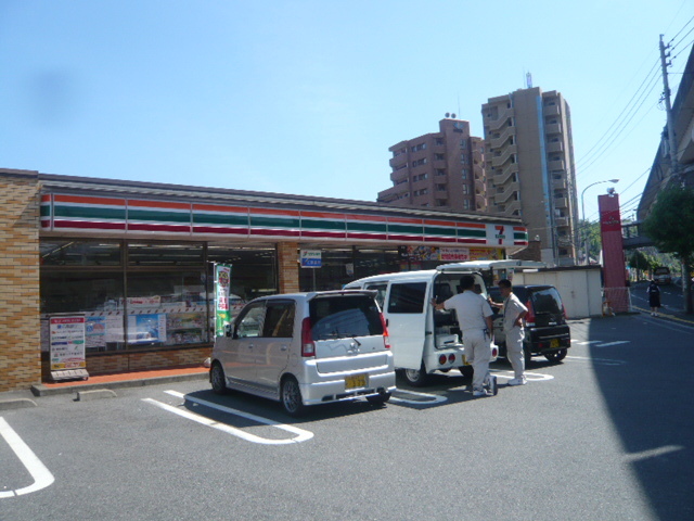 コンビニ　セブンイレブン広島大原駅前店（コンビニ）まで518m