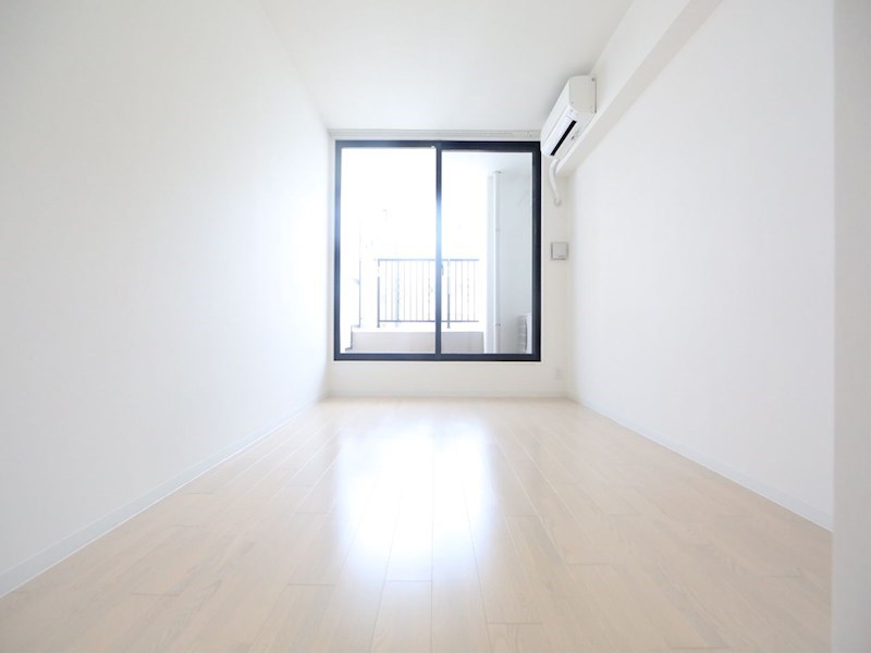 その他部屋・スペース　洋室9帖　エアコン完備　南面バルコニー