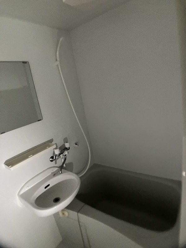 バス・シャワールーム　別室参考画像です