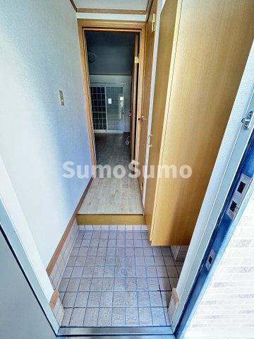 玄関　収納もある玄関です