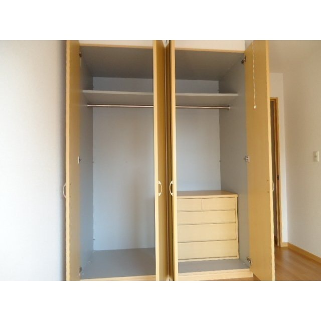 収納　クローゼット