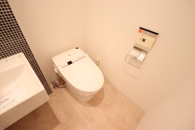 トイレ　別室の参考写真です。※現況優先