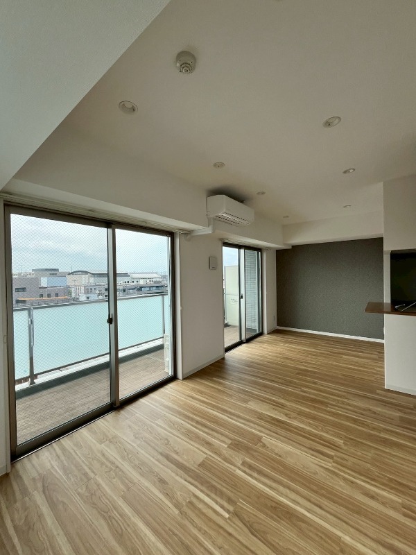 居室・リビング　※別部屋参考写真