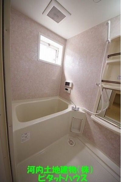 バス・シャワールーム　バス／シャワー