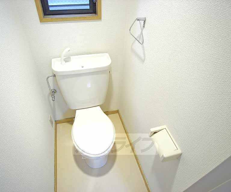 トイレ　キレイで清潔感があります。