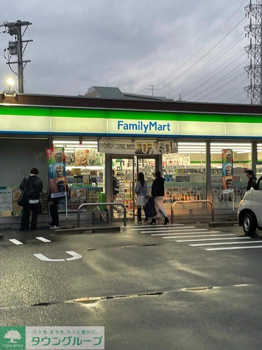 コンビニ　ファミリーマート笠寺駅前店（コンビニ）まで260m