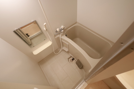 バス・シャワールーム　※別部屋の写真です