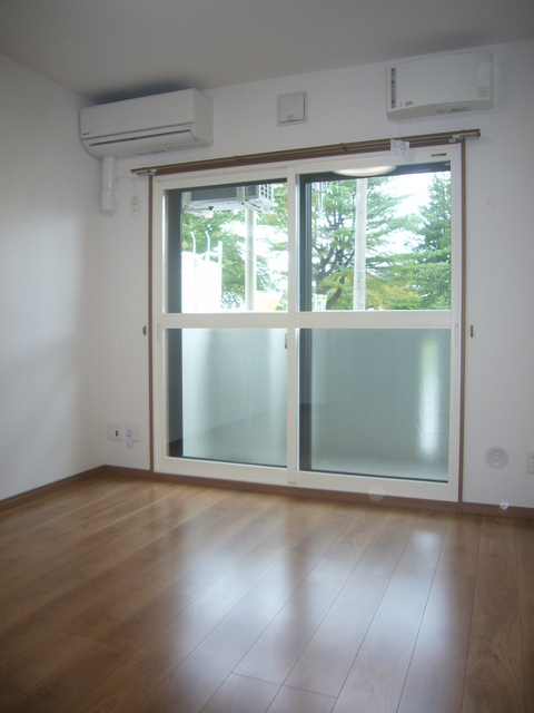 居室・リビング　洋室６．４帖