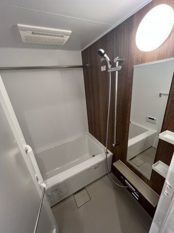 バス・シャワールーム　※別タイプ物件です