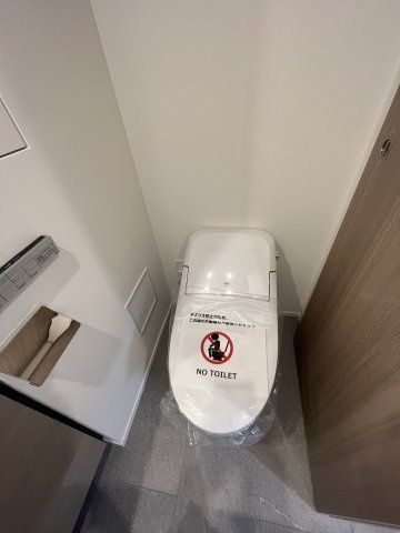 トイレ　※別タイプ物件です