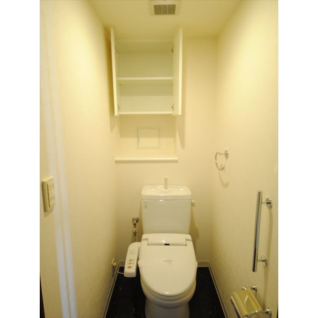 トイレ　コンパクトで使いやすいトイレです