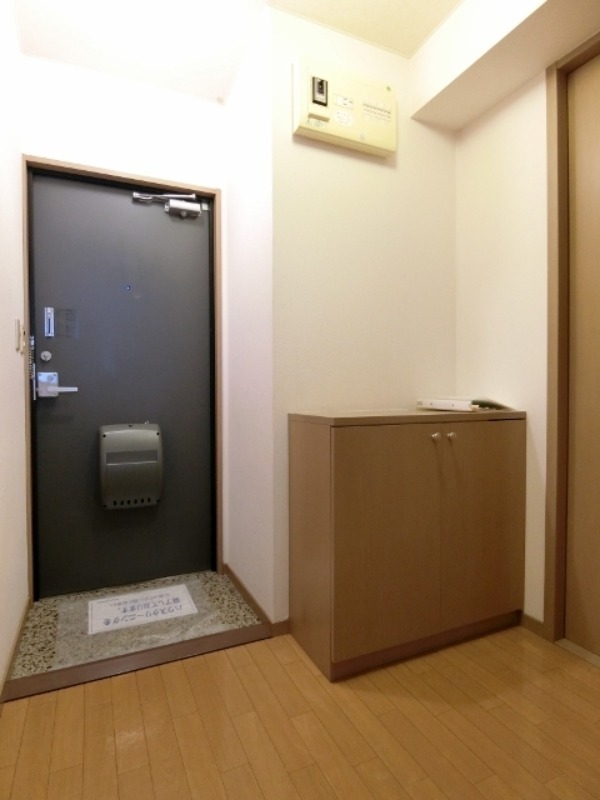 玄関　図面と現状に相違がある場合には現状を優先