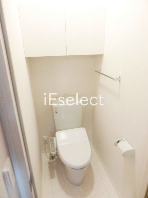 トイレ　温水洗浄機能付きトイレ