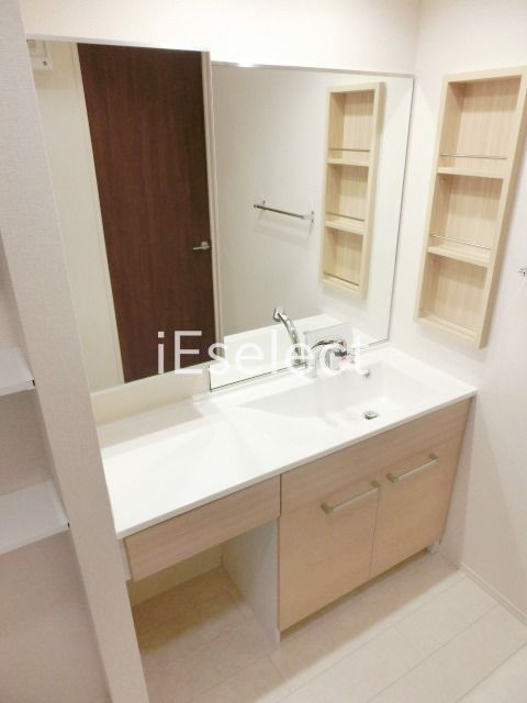 洗面設備　便利な独立洗面台