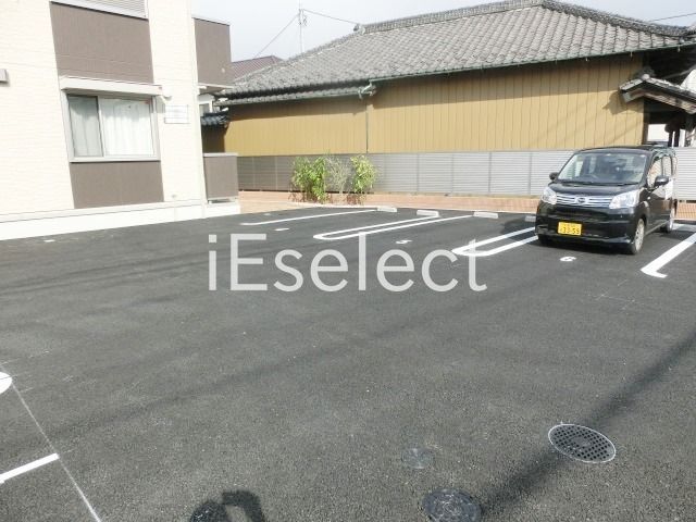 駐車場　敷地内駐車場