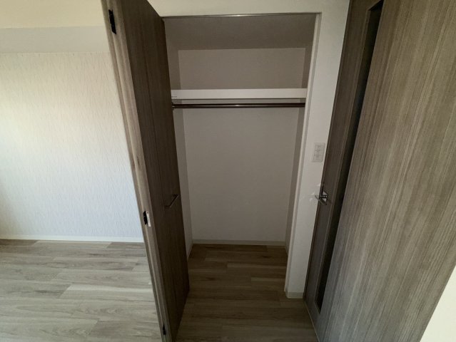 収納　同物件別部屋写真