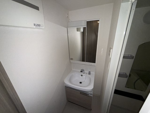 洗面設備　同物件別部屋写真
