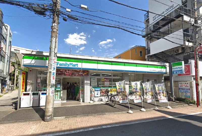 コンビニ　ファミリーマート 足立五反野駅前店（コンビニ）まで212m