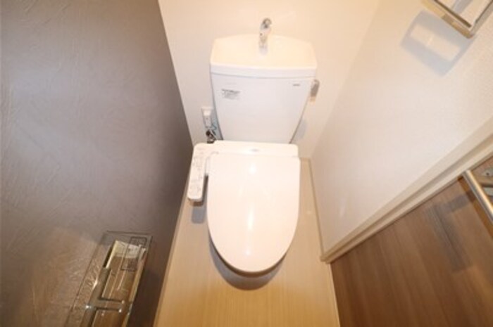 トイレ　別部屋の写真です