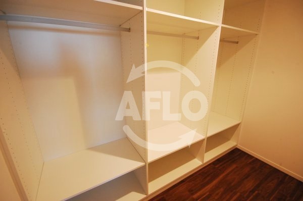 収納　リバーサイドタワー中之島　クローゼット