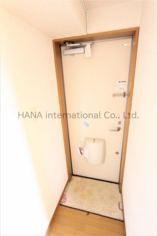 玄関　同タイプ参考写真です。