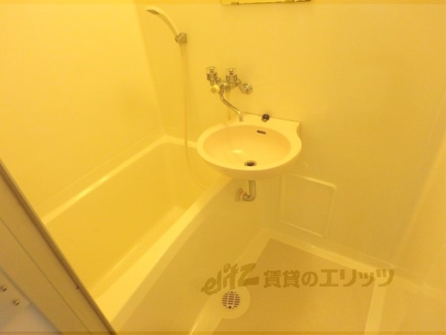 バス・シャワールーム　バス