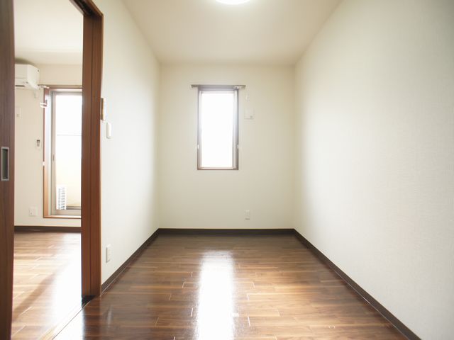 その他部屋・スペース　照明器具付きです♪