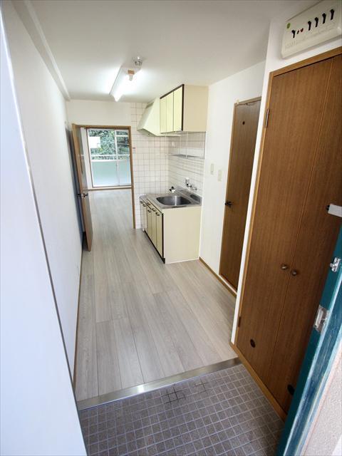 玄関　松山市緑町　グリーンハイツ緑町　玄関