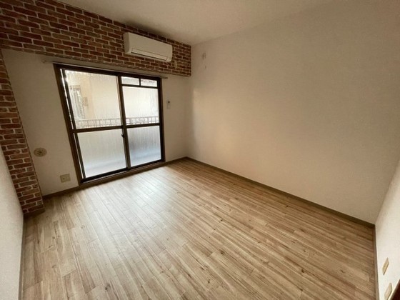 居室・リビング　※別部屋の写真です