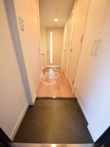 玄関　プレサンス谷町七丁目II　玄関