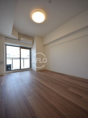 居室・リビング　プレサンス谷町七丁目II　洋室