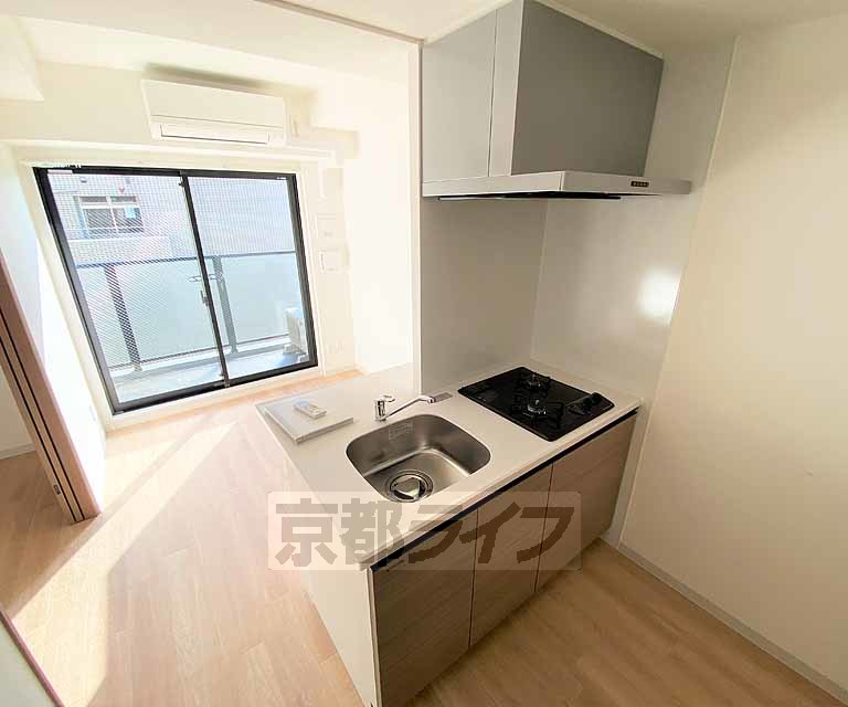 キッチン　二口コンロを備えたキッチンです。