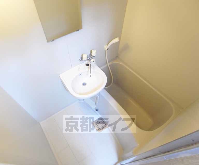 バス・シャワールーム　・お問い合わせは京都ライフ出町柳店まで・