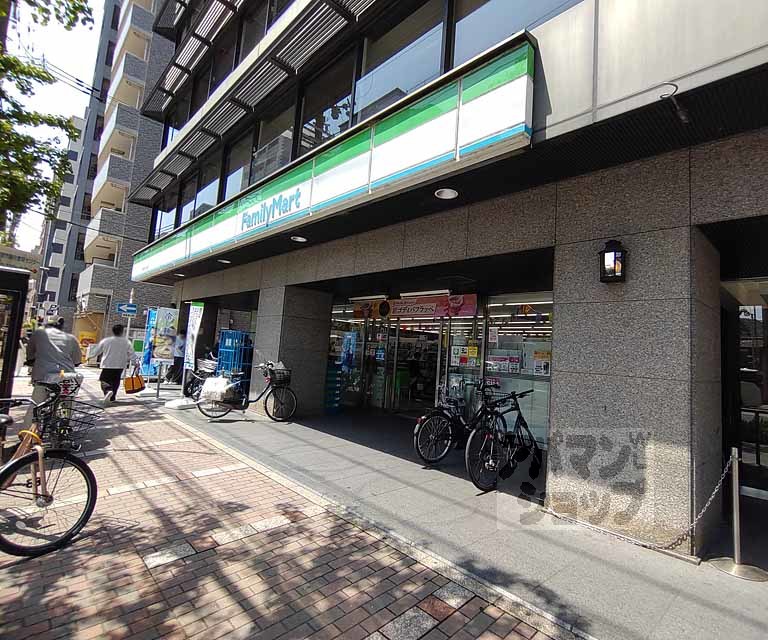 コンビニ　ファミリーマート河原町仏光寺店（コンビニ）まで220m