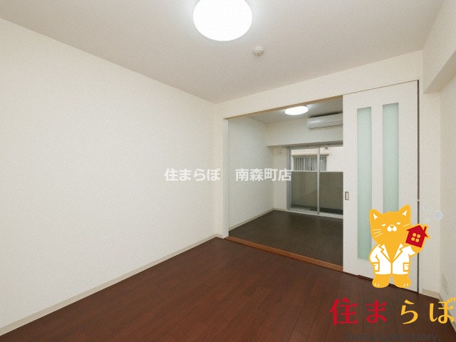 居室・リビング　「“合う暮らし”を、LINEで一緒に描こう。」