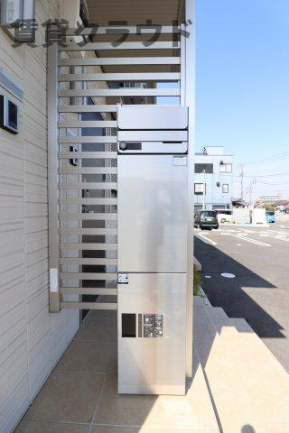 エントランス　宅配ボックス